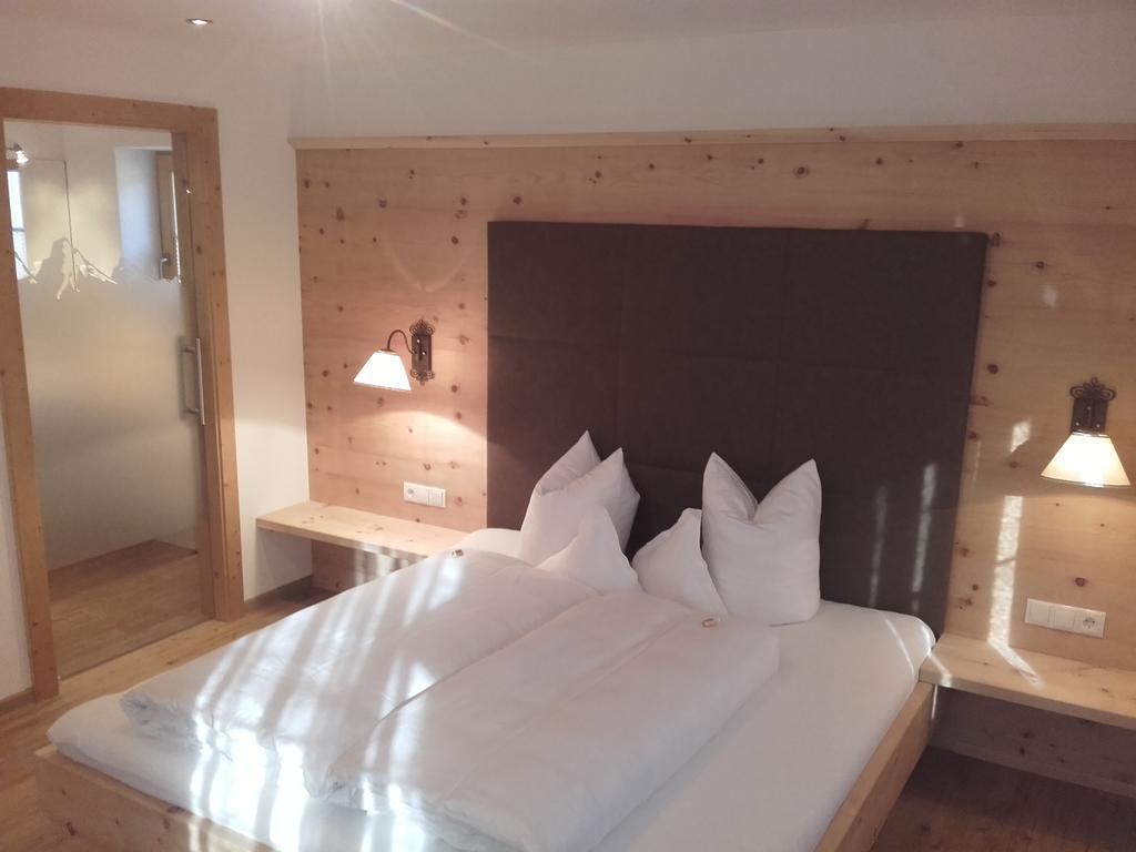 Tirol Appartement Haus Zillertal Цель-ам-Циллер Номер фото