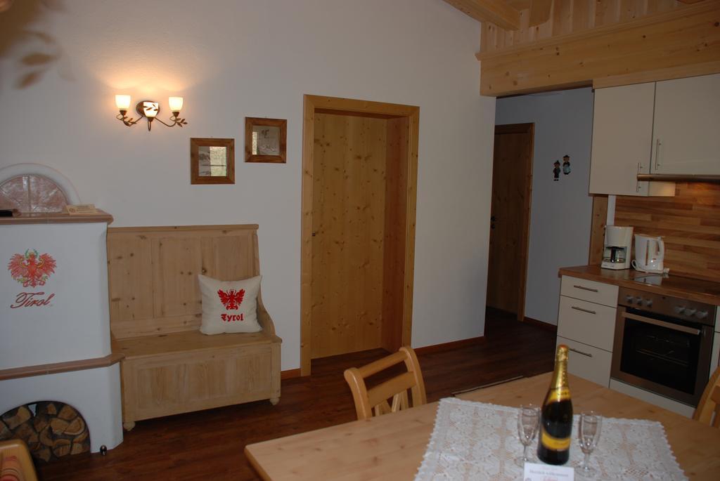 Tirol Appartement Haus Zillertal Цель-ам-Циллер Экстерьер фото