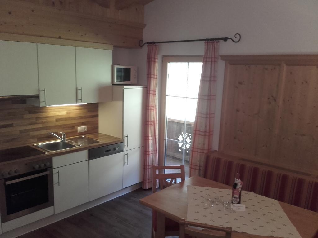 Tirol Appartement Haus Zillertal Цель-ам-Циллер Экстерьер фото